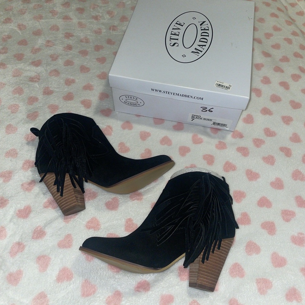 Steve Madden black boots suede fringe size 7 new in box
